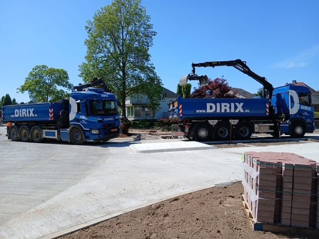 Dirix Elsloo Scania kraanauto met afzetcontainer in Limburg